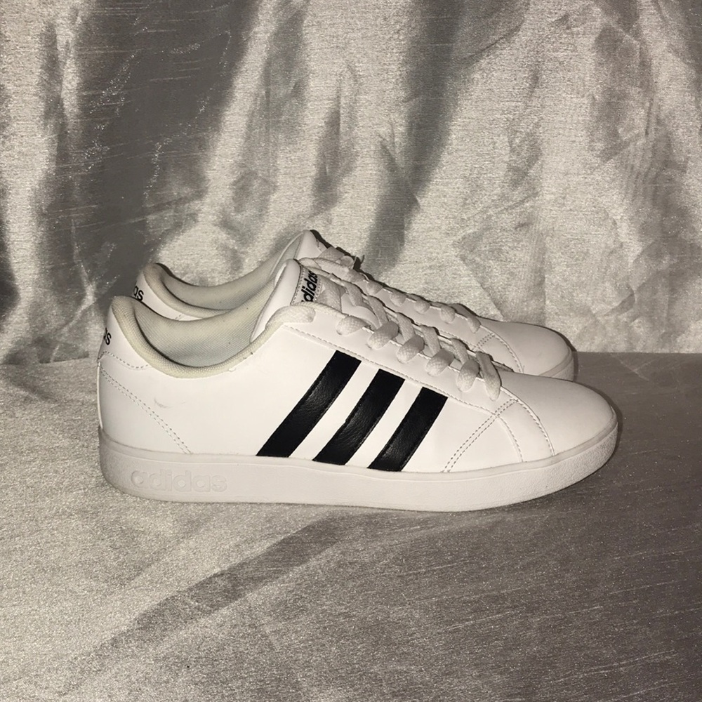 Adidas neon comfort footbed size 8.5